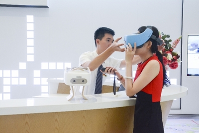 白云機場T2旅游咨詢中心試運行，AI機器人全天無休服務引關注